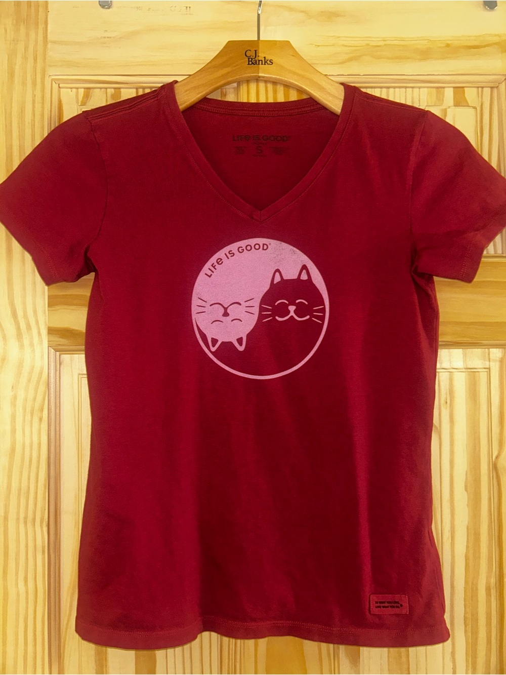 Life is Good red cat tee with pink cat graphic, size S
